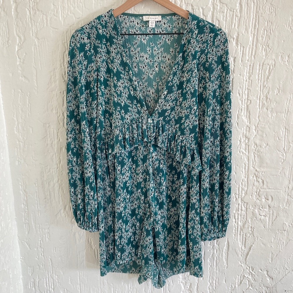 Top Shop Green Long Sleeve Romper Size 6
